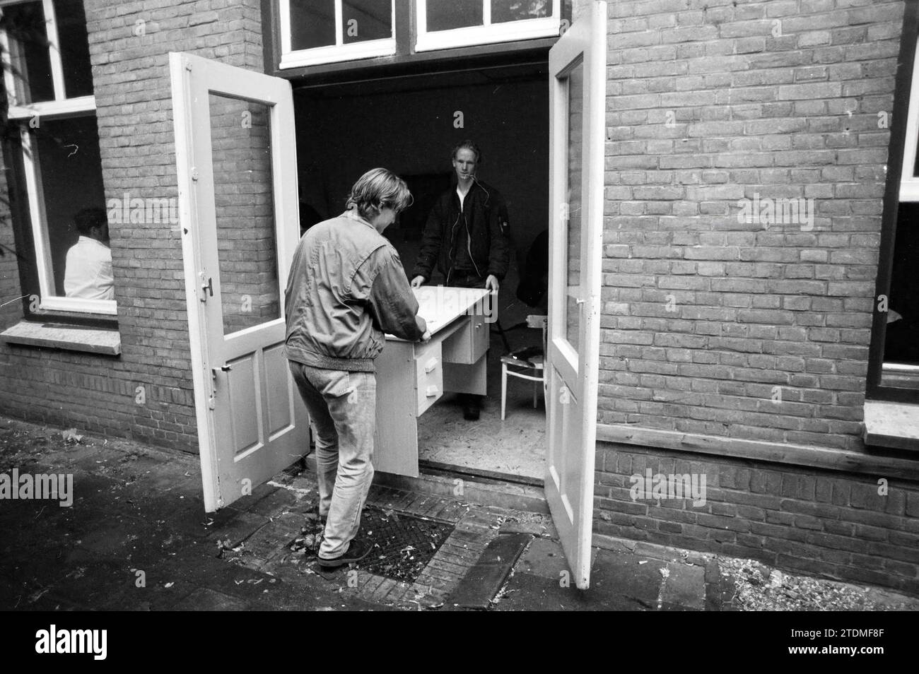 Marinekrankenhaus besetzte, 14-09-1991, Whizgle News aus der Vergangenheit, zugeschnitten auf die Zukunft. Erkunden Sie historische Geschichten, das Image der niederländischen Agentur aus einer modernen Perspektive, die die Lücke zwischen den Ereignissen von gestern und den Erkenntnissen von morgen überbrückt. Eine zeitlose Reise, die die Geschichten prägt, die unsere Zukunft prägen Stockfoto