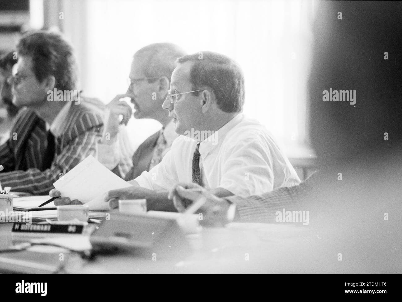 C.O.R. FNV Meeting, 00-00-1990, Whizgle News aus der Vergangenheit, zugeschnitten auf die Zukunft. Erkunden Sie historische Geschichten, das Image der niederländischen Agentur aus einer modernen Perspektive, die die Lücke zwischen den Ereignissen von gestern und den Erkenntnissen von morgen überbrückt. Eine zeitlose Reise, die die Geschichten prägt, die unsere Zukunft prägen Stockfoto