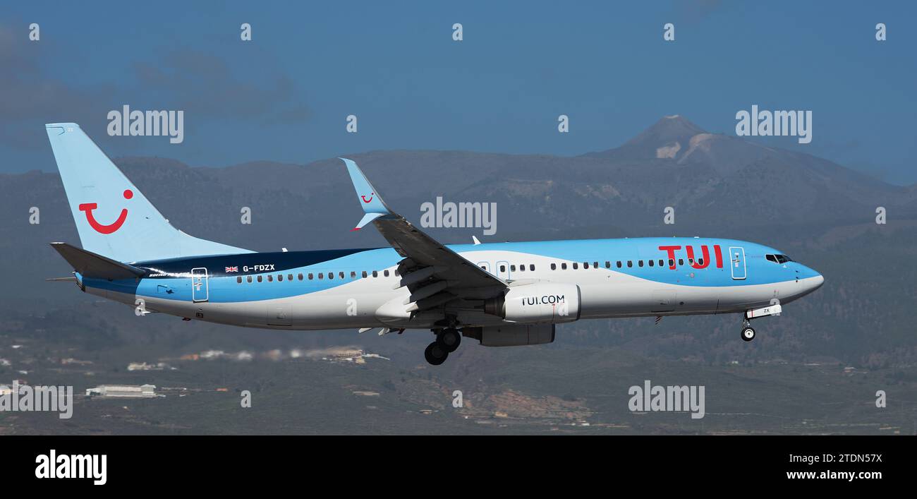 Flughafen Teneriffa Süd Abflug - Tuifly www.alamy.de