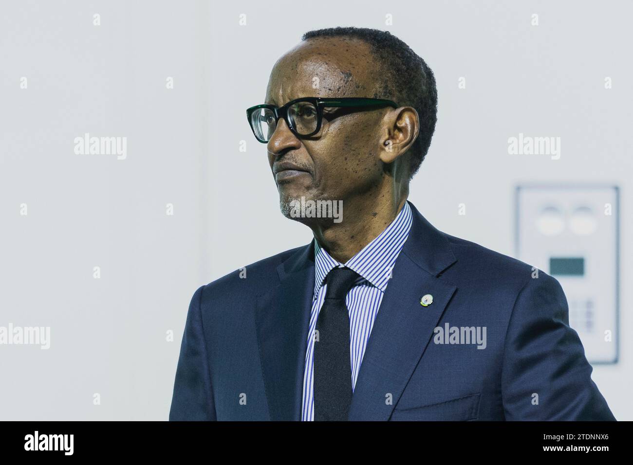Paul Kagame, Präsident Ruandas, anlässlich der Eröffnung des BioNTainer in Kigali am 18. Dezember 2023. Stockfoto