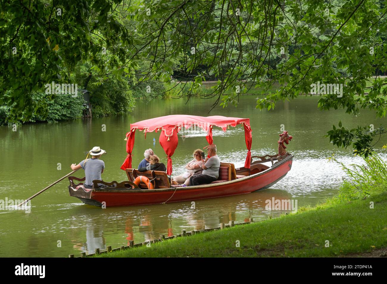 Gondel, Besucher, See, Freizeit, Lazienki-Park, Warschau, Woiwodschaft Masowien, Polen Stockfoto