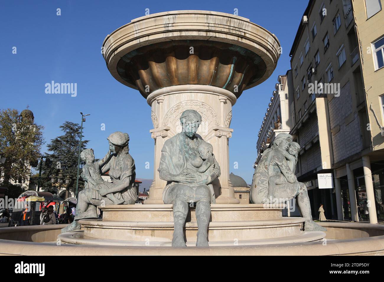 Der " Brunnen der Mütter von Mazedonien ", auch bekannt als " Brunnen Olympia - Mutter von Alexander III. Von Mazedonien ", der sich in Skopje, Mazedonien befindet. Stockfoto