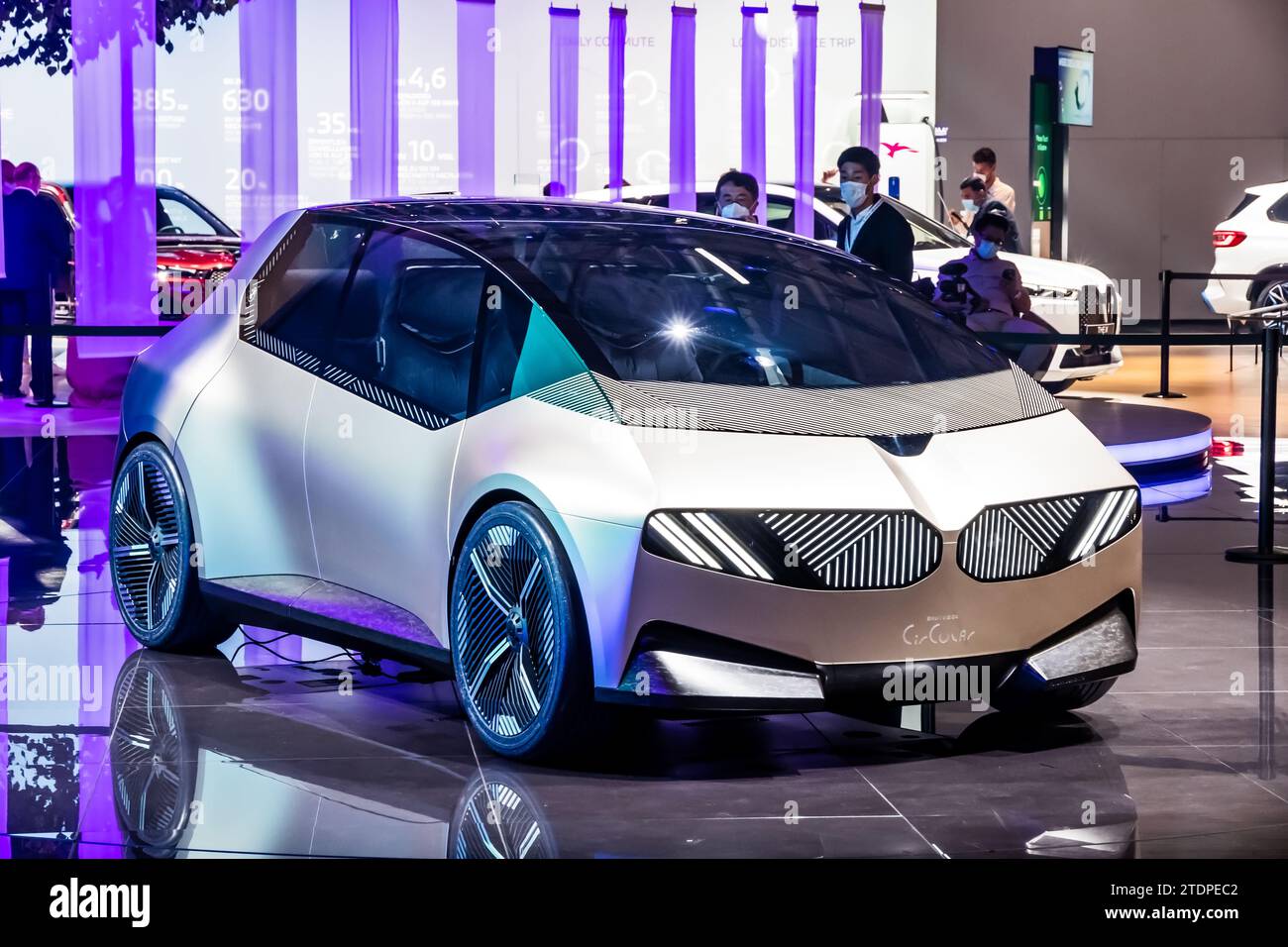 BMW i Vision Circular, ein Elektrofahrzeug aus 100 % recycelten Materialien und an sich ein recycelbares Auto, präsentiert auf der IAA Mobility 2021 Motor sh Stockfoto