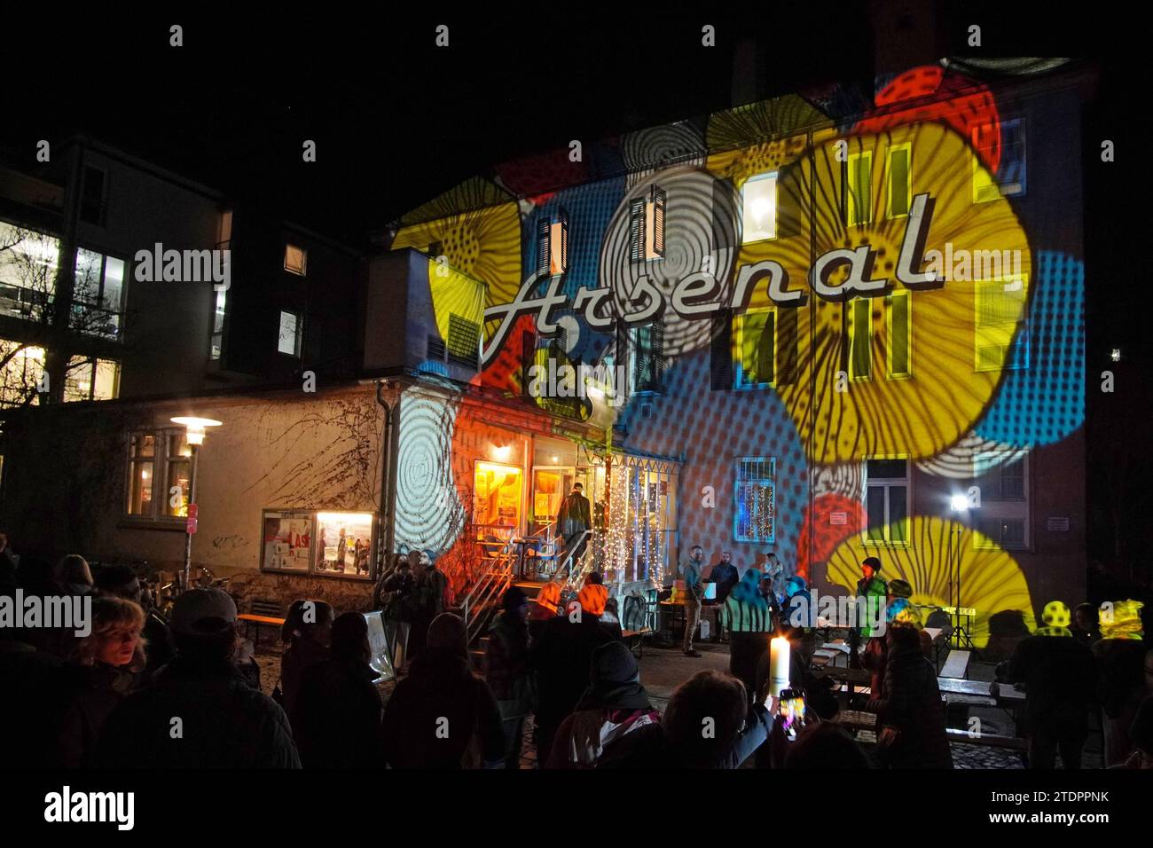 Fassadenprojektion zum Abschied am Kino Arsenal, Tübingen, BadenWürttemberg, Deutschland