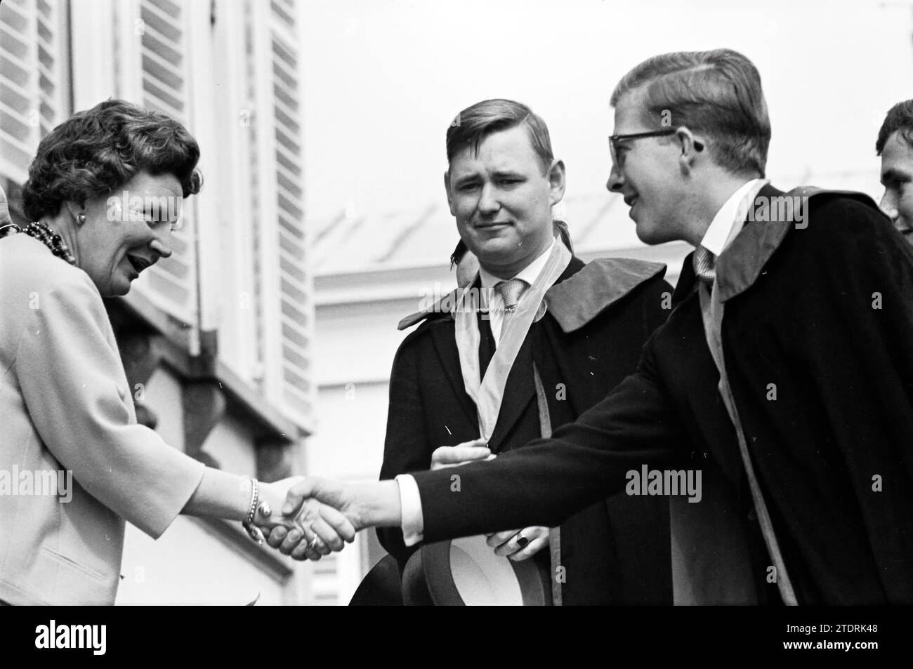 Geburtstag Ihre Majestät die Königin Juliana, königliche Geburtstage, 01-05-1961, Whizgle News aus der Vergangenheit, maßgeschneidert für die Zukunft. Erkunden Sie historische Geschichten, das Image der niederländischen Agentur aus einer modernen Perspektive, die die Lücke zwischen den Ereignissen von gestern und den Erkenntnissen von morgen überbrückt. Eine zeitlose Reise, die die Geschichten prägt, die unsere Zukunft prägen Stockfoto