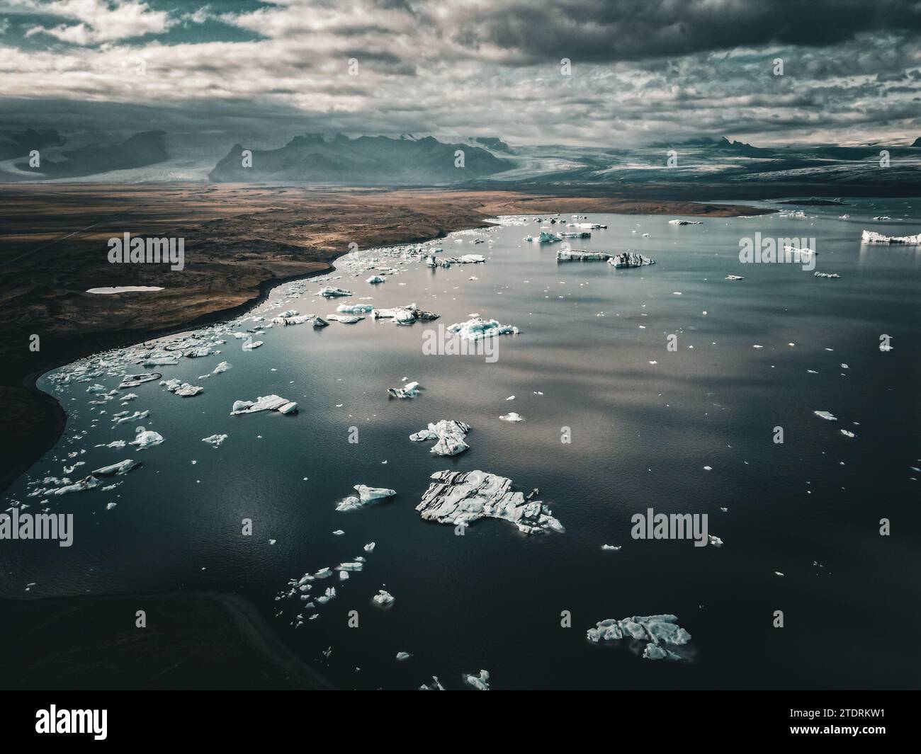 Drohnenbild eines isländischen Gletschers Stockfoto
