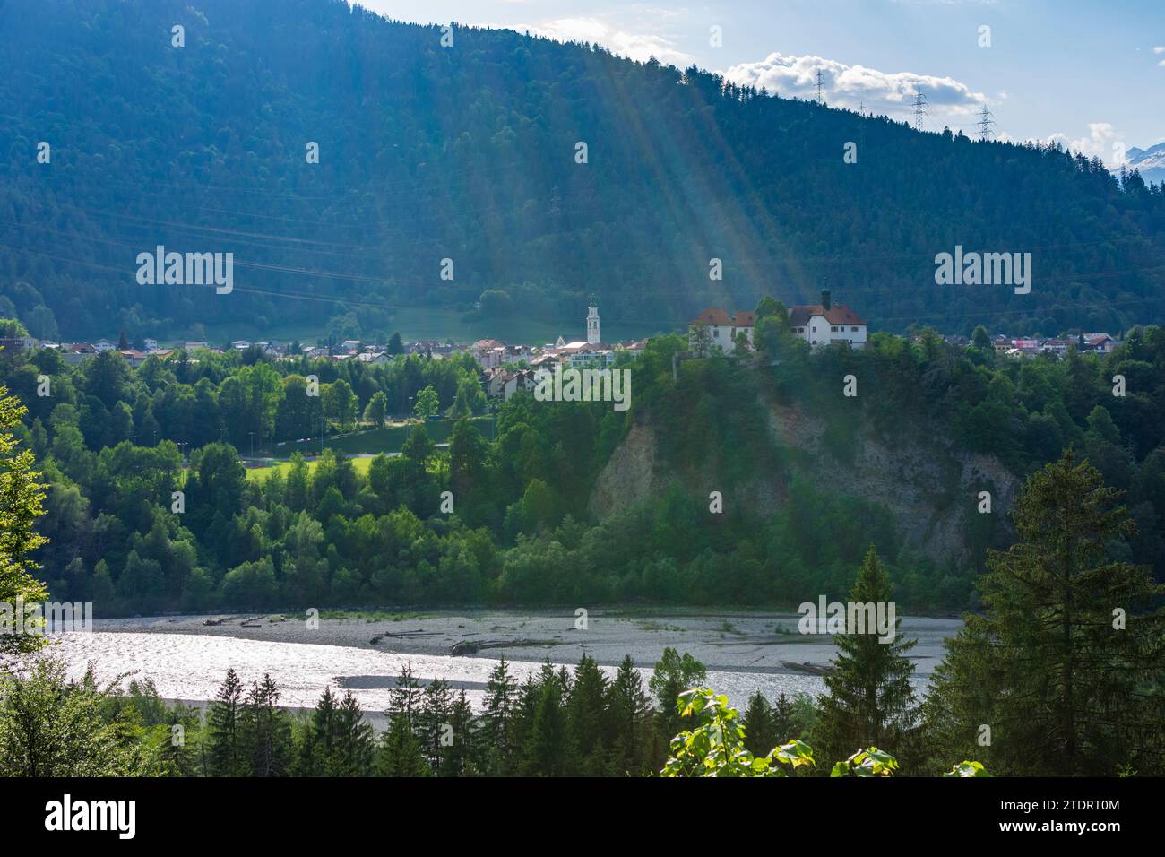 Rhäzüns: Hinterrhein, Schloss Rhäzüns, Kirche in Imboden, Graubünden, Bündner, Schweiz Stockfoto