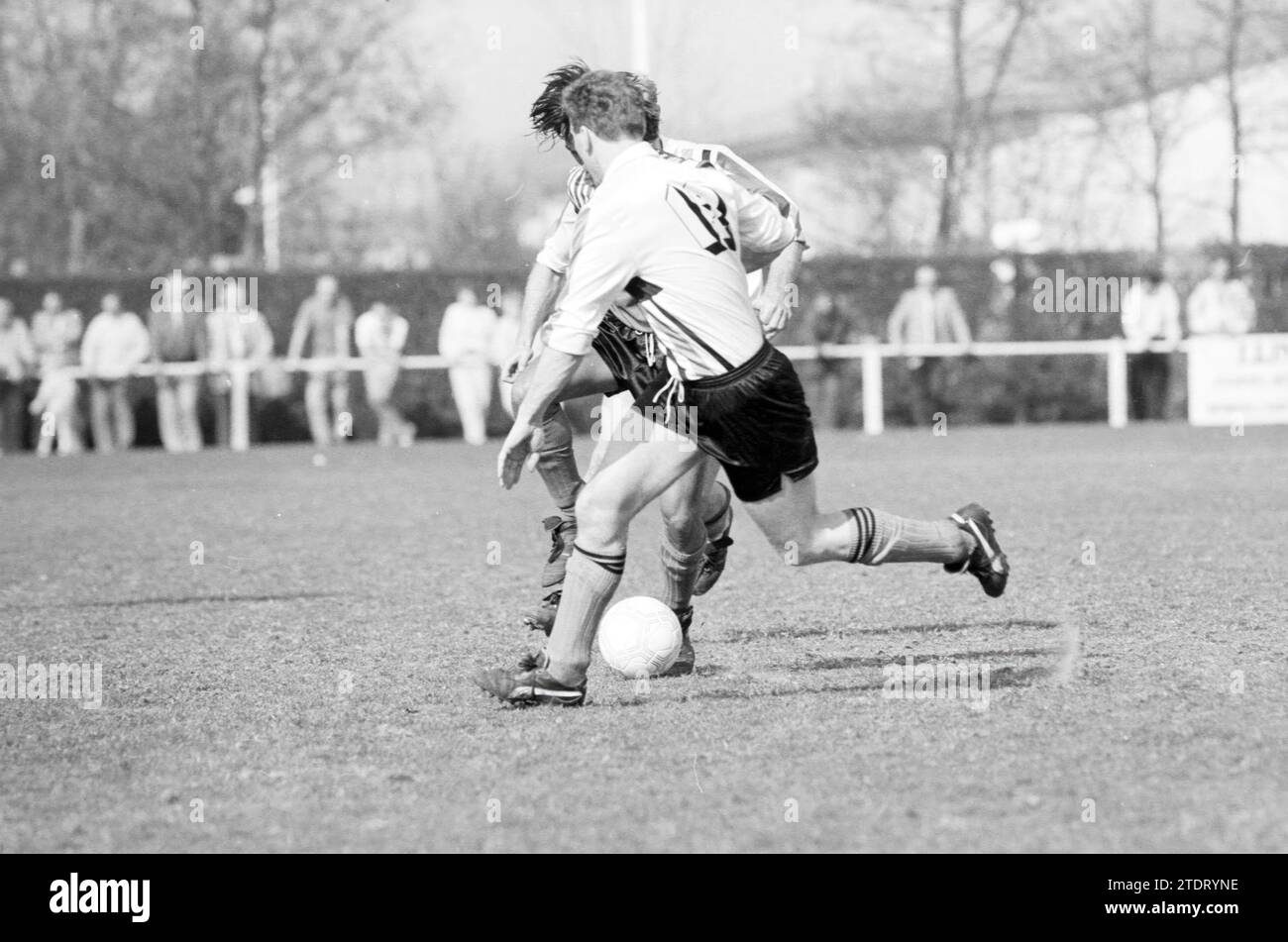 DCO - HBC, Football D.C.O., 18.03.1990, Whizgle News from the Past, maßgeschneidert für die Zukunft. Erkunden Sie historische Geschichten, das Image der niederländischen Agentur aus einer modernen Perspektive, die die Lücke zwischen den Ereignissen von gestern und den Erkenntnissen von morgen überbrückt. Eine zeitlose Reise, die die Geschichten prägt, die unsere Zukunft prägen Stockfoto