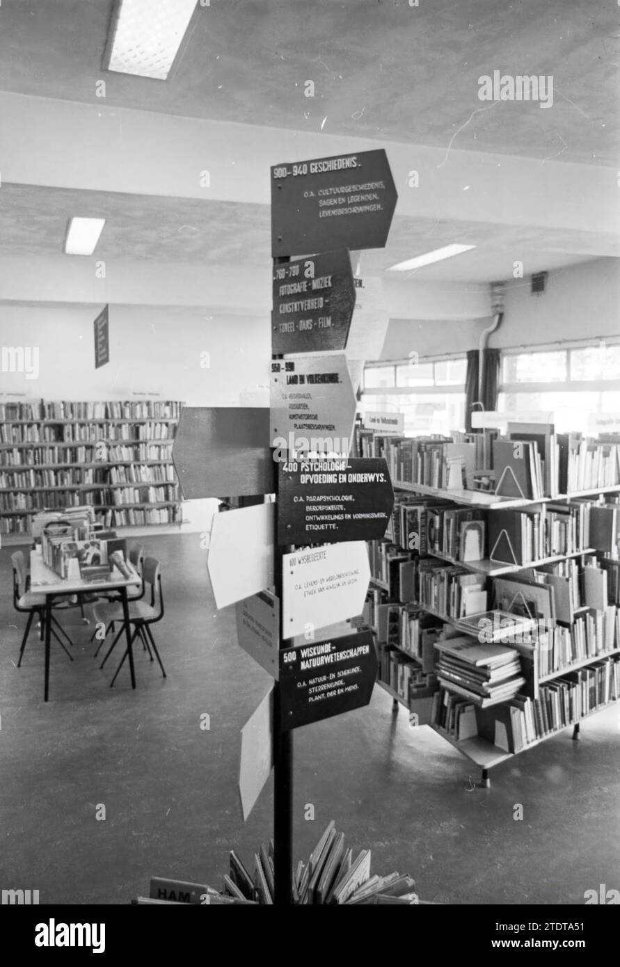 Bibliothek, Leseraum, Arbeitszimmer, 00-08-1965, Whizgle News aus der Vergangenheit, maßgeschneidert für die Zukunft. Erkunden Sie historische Geschichten, das Image der niederländischen Agentur aus einer modernen Perspektive, die die Lücke zwischen den Ereignissen von gestern und den Erkenntnissen von morgen überbrückt. Eine zeitlose Reise, die die Geschichten prägt, die unsere Zukunft prägen Stockfoto