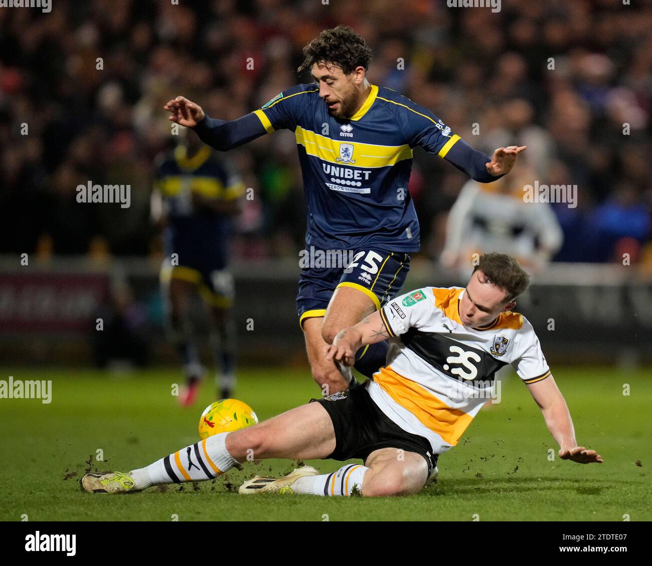 Kofi Balmer #5 von Port Vale tritt im Carabao Cup Quarter Final Matt ...