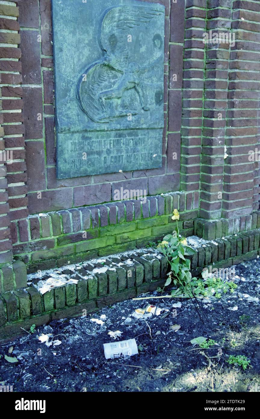 Verunstaltetes friedensdenkmal Fotos und Bildmaterial in hoher