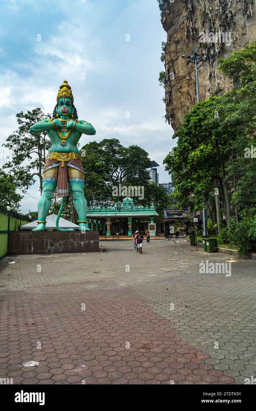 Batu Caves, Gombak, Malaysia - 7. März 2018: Statue von Lord Hanuman vor dem Sri Maha Mariamman Tempel. Stockfoto