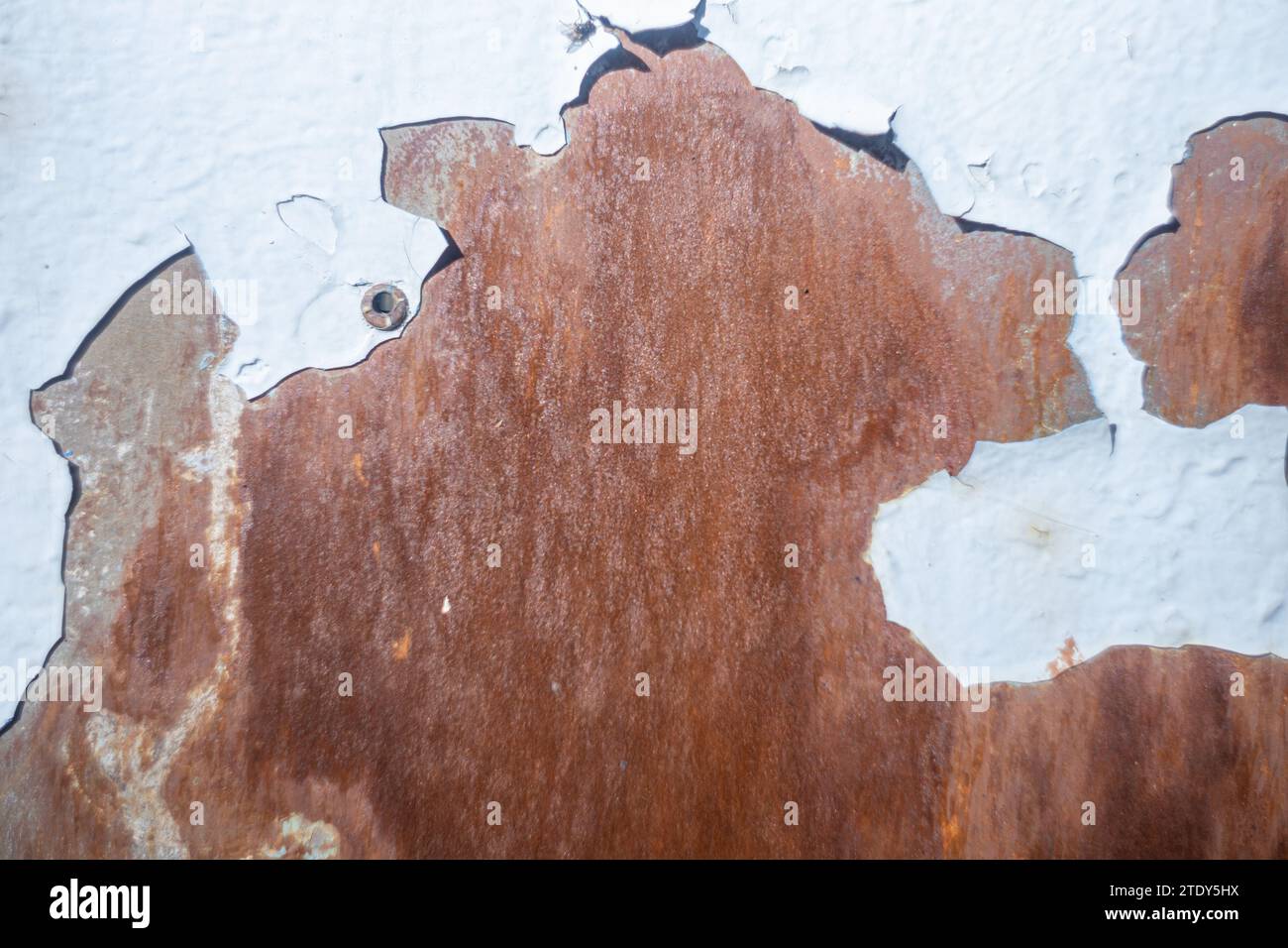 Grunge Texturhintergrund raue Oberfläche mit Kratzern Stahl- oder Aluminiummatt verschmutzte Beschichtung für Industriematerialien und Metallprodukte Stockfoto