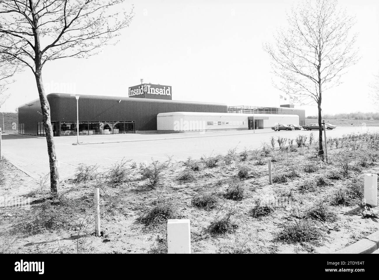 Ext. Fa. Insaid, Badhoevedorp, Außenansicht, Badhoevedorp, 12-05-1980, Whizgle News aus der Vergangenheit, zugeschnitten auf die Zukunft. Erkunden Sie historische Geschichten, das Image der niederländischen Agentur aus einer modernen Perspektive, die die Lücke zwischen den Ereignissen von gestern und den Erkenntnissen von morgen überbrückt. Eine zeitlose Reise, die die Geschichten prägt, die unsere Zukunft prägen. Stockfoto