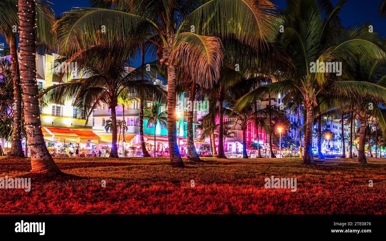 Ocean Drive bei Nacht, South Beach, Miami Florida. Stockfoto