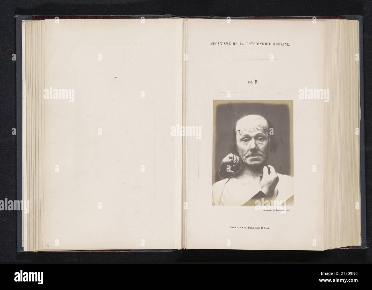 Porträt eines Versuchspersonen während der Elektrostimulation: 'un vieillard', ca. 1860 - in oder vor 1862 OngenumMeRe Pagina setzt Foto 8 uitmechanismus der menschlichen Physiognomie oder elektrophysiologische Analyse des Ausdrucks von Leidenschaften (atlas). Franzepublisher: Pariser Zeitung. Fotografischer Trägeralbumendruck France OngenumMeRe Pagina setzt Foto 8 uit Mechanismus der menschlichen Physiognomie oder elektrophysiologische Analyse des Ausdrucks von Leidenschaften (atlas). Franzepublisher: Pariser Zeitung. Fotografischer Trägeralbumendruck Frankreich Stockfoto