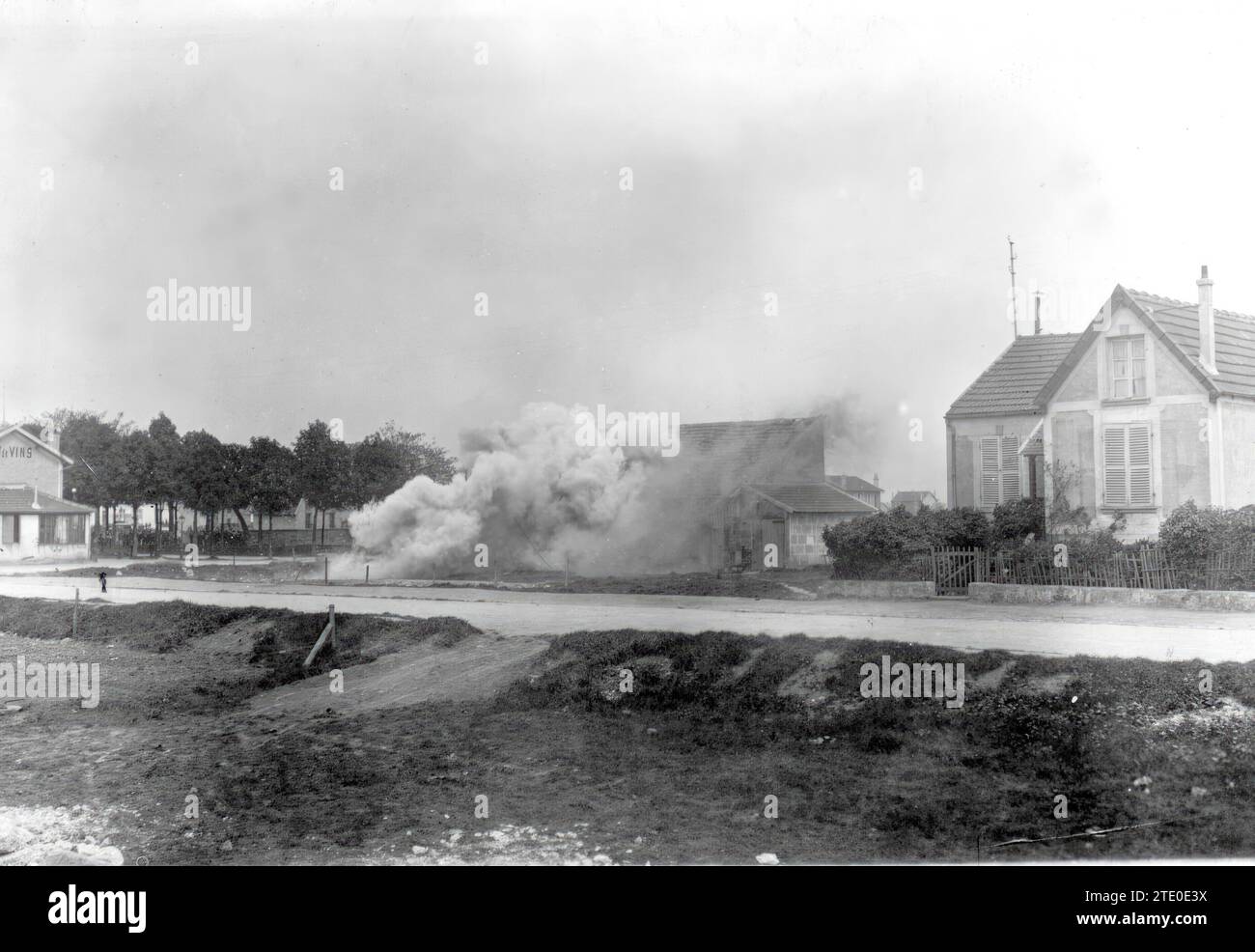 03/31/1912. Tragödie bei Choisy-Le-ROI. Moment der Explosion der Dynamit-Bombe, die im Unterschlupf des Banditen Bonnot platziert wurde. Quelle: Album / Archivo ABC / M. Branger Stockfoto