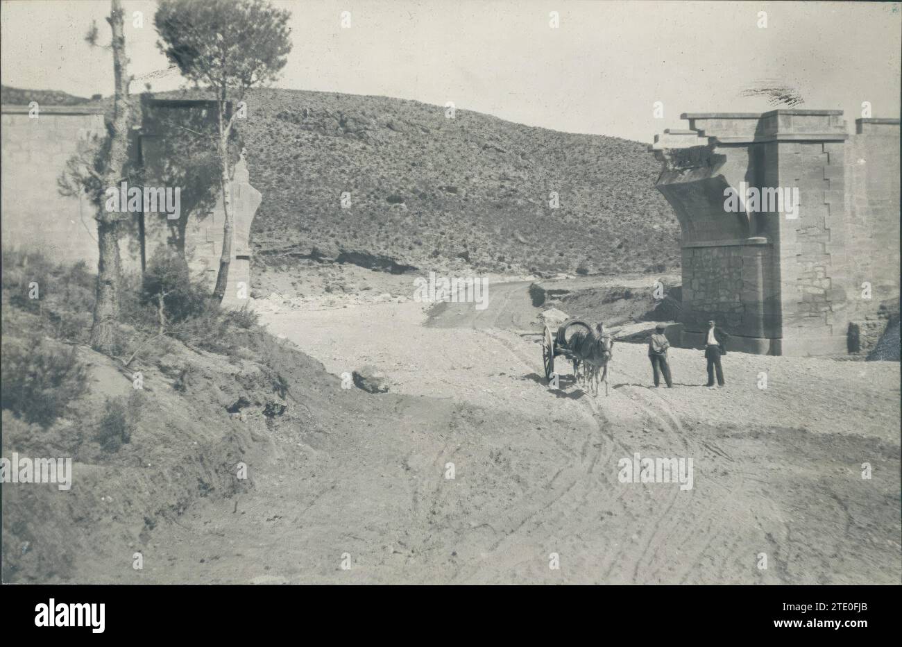 06/11/1919. Albacete. Abgefangene Kommunikation. Staat, in dem die drei Brücken auf der Straße von Hellin nach Elche de la Sierra gefunden werden, obwohl in der Gravur nur die Ruinen einer, die drei auf der Straße befinden sich im selben Zustand. Quelle: Album/Archivo ABC Stockfoto