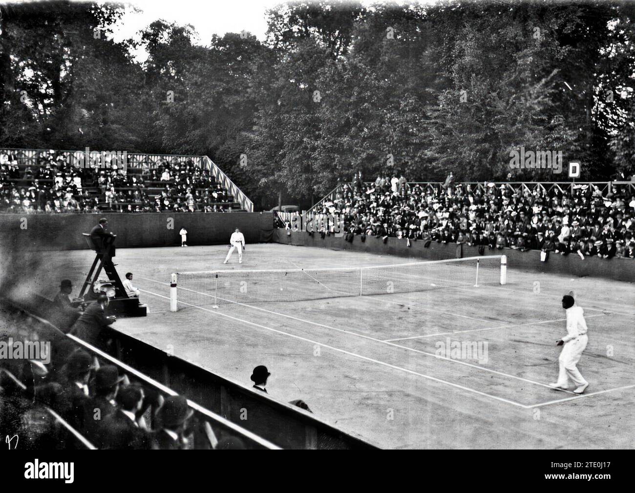 Paris Frankreich). Juni 1912. Die Rasen-Tennis-Weltmeisterschaft. Das Finale der Herren. Links der Sieger Frointzheim, rechts der Franzose Deeugls. Quelle: Album/Archivo ABC/Charles Delius Stockfoto