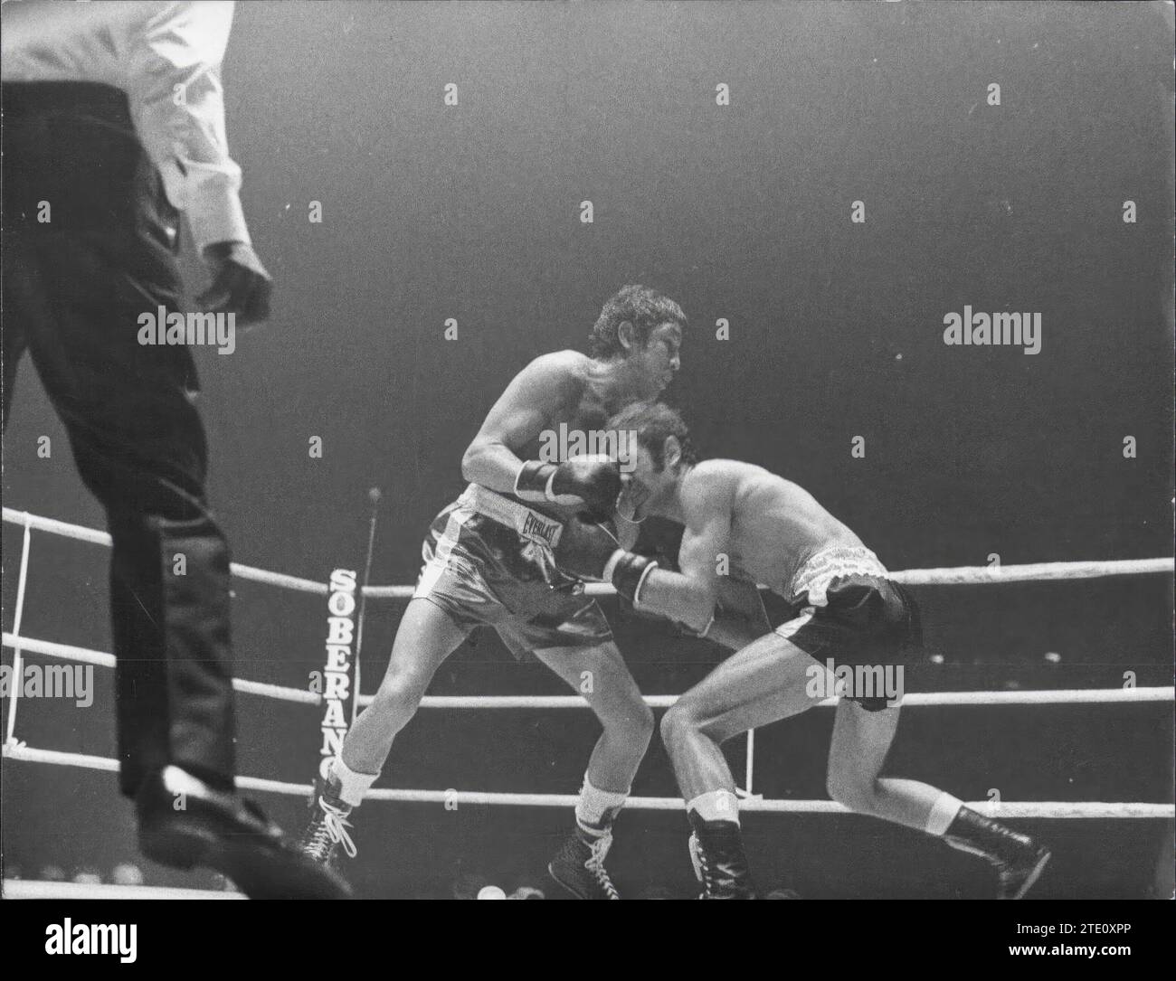 06/27/1972. Kämpfen Sie zwischen Pedro Carrasco und Mando Ramos E um den Titel des Leichtgewichtweltmeisters. Quelle: Album / Archivo ABC / Jaime Pato Stockfoto