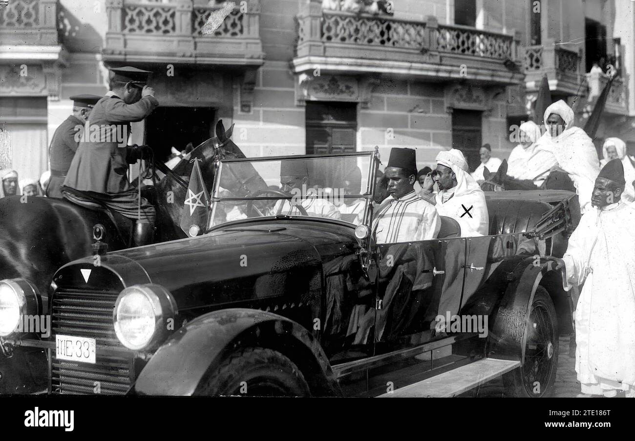 06/30/1923. Tetouan. Das Pessach des RAM.SAI the Khalifa (X), während er durch die Stadt geht, um an den traditionellen Zeremonien teilzunehmen. (Foto Beringola) -. Quelle: Album / Archivo ABC / BERINGOLA Stockfoto