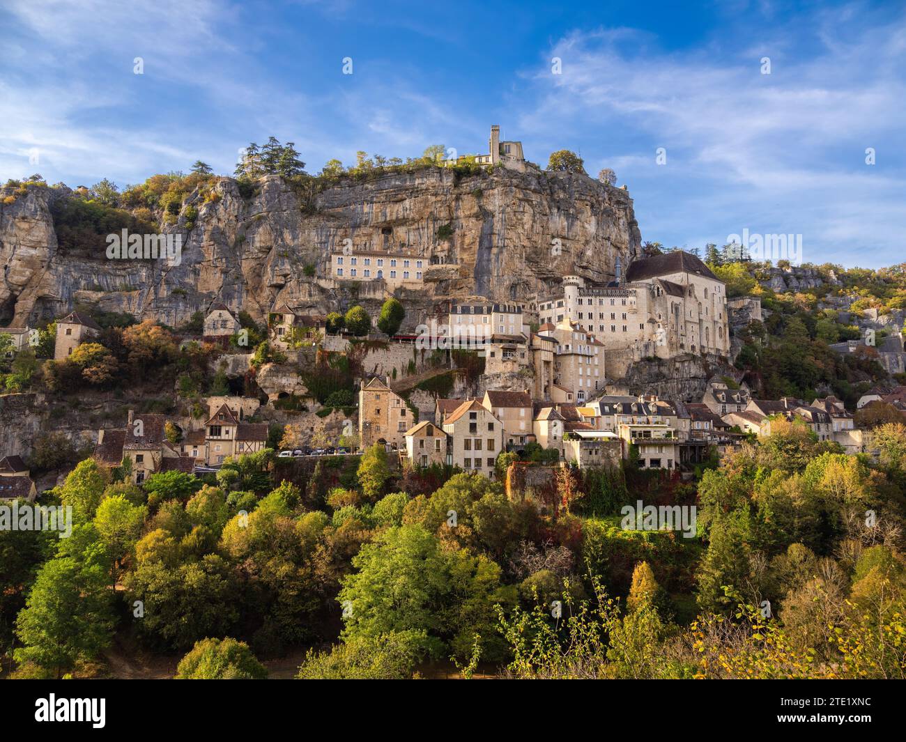 Rocamadour, Frankreich - 13. Oktober 2023: Rocamadour ist eine französische Gemeinde im Departement Lot in der Region Occitanie und Wallfahrtsort der Region Stockfoto