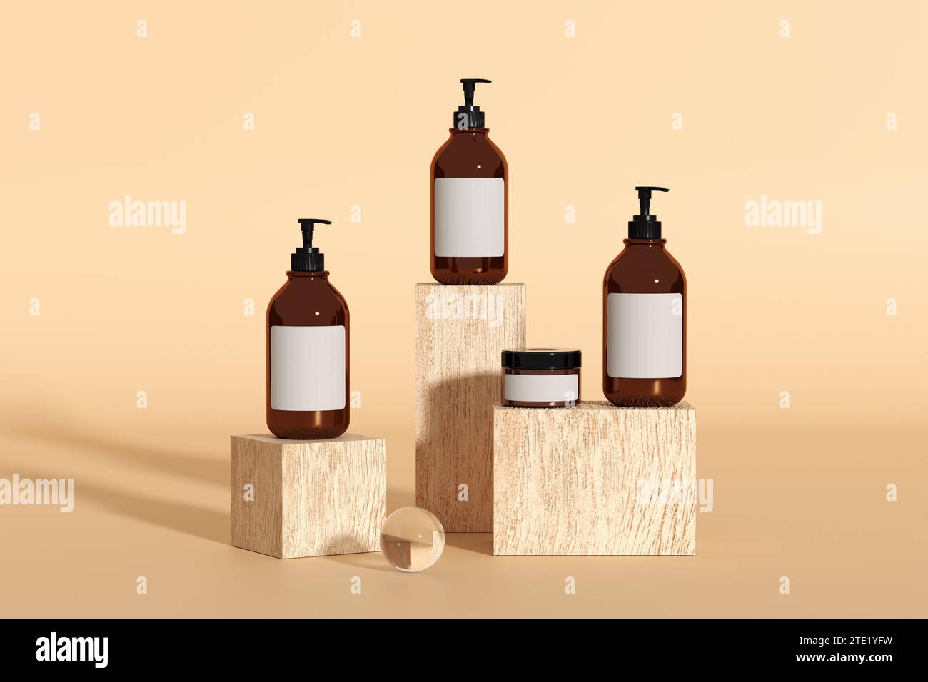 Set aus bernsteinfarbenen Flüssigseifen- und Cremeflaschen mit leerem Etikett auf Holzpodesten. Abstraktes natürliches, organisches Modell für Produktwerbung, sp Stockfoto