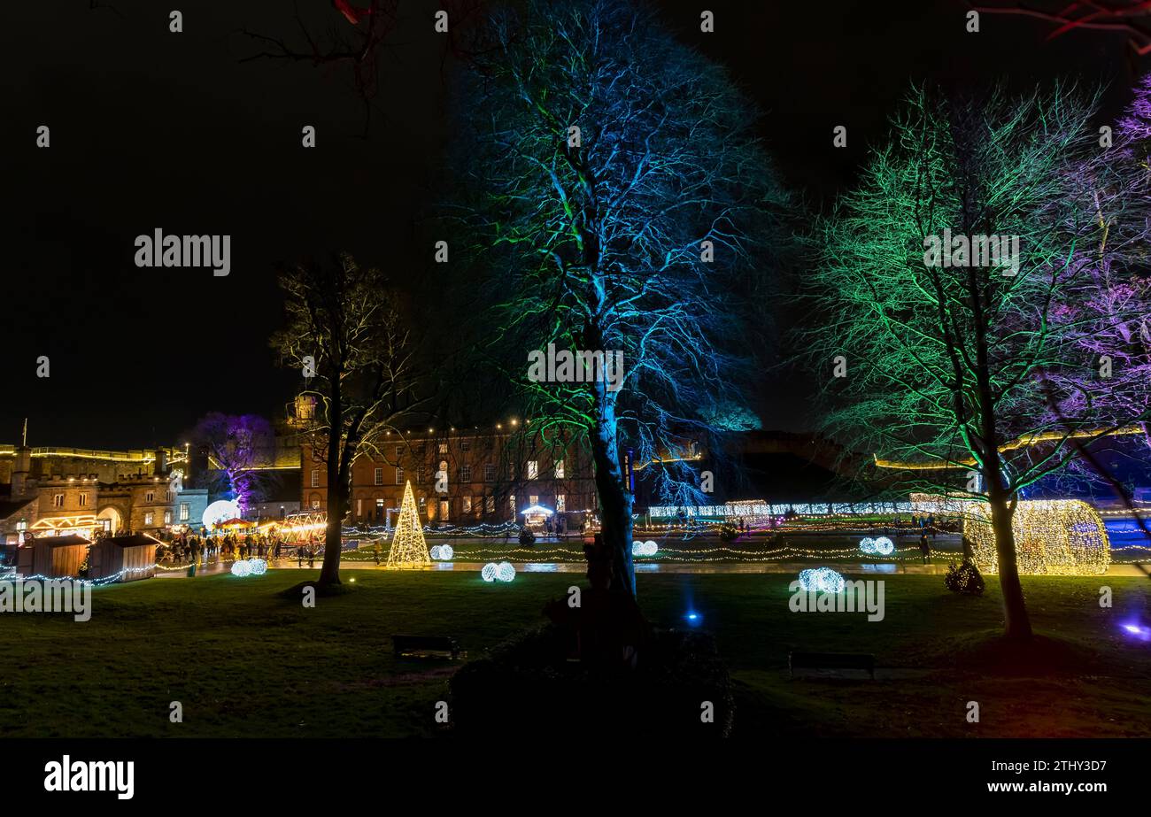 Weihnachtsbeleuchtung in Lincoln Castle Grounds, Lincoln City, Lincolnshire, England, Großbritannien Stockfoto
