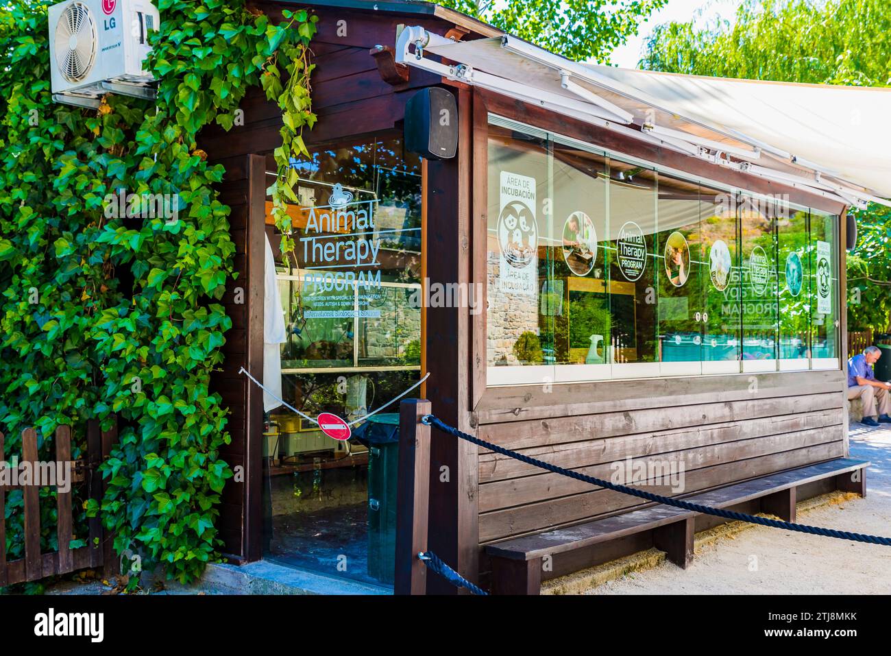 Tiertherapieprogramm. Douro-Douro International Biological Station Einrichtungen. Internationale Biologische Station Douro-Douro. Miranda do Douro. Duero Stockfoto