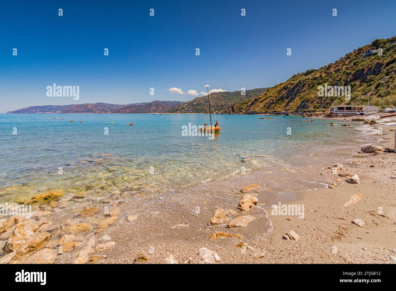 Wilder Strand in Capo d'Orlando Gemeinde, Sizilien Stockfoto