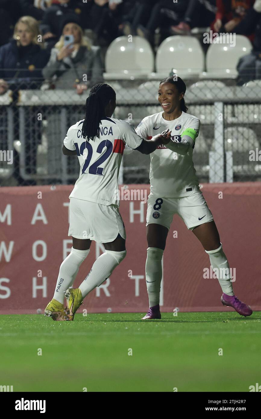 Tabitha Chawinga aus Paris SaintGermain feiert, nachdem er im UEFA
