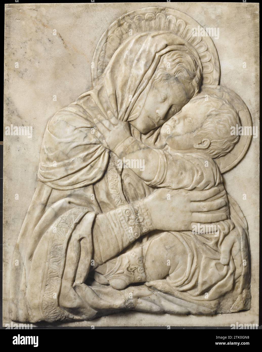 Maria Met Kind, Bartolomeo Bellano (Werkstatt), 1475 - 1500 Marmor (Felsen) Marmor (Felsen) Stockfoto