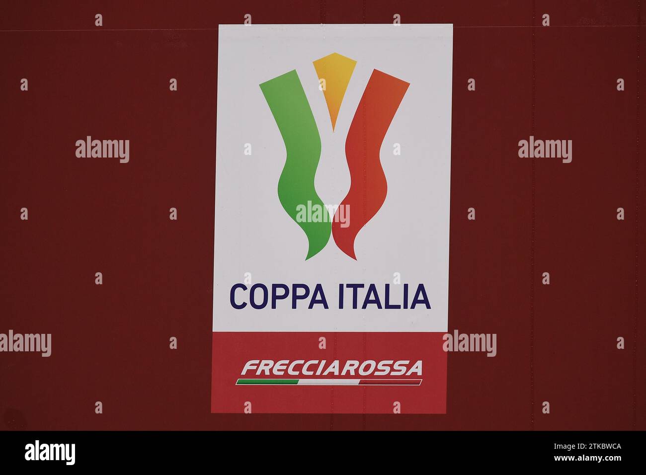 Neapel, Italien. Dezember 2023. Coppa Italia Frecciarossa-Logo während des Coppa Italia-Spiels zwischen SSC Napoli und Frosinone Calcio im Stadio Diego Armando Maradona Neapel Italien am 19. Dezember 2023. Franco Romano/Alamy Live News Stockfoto