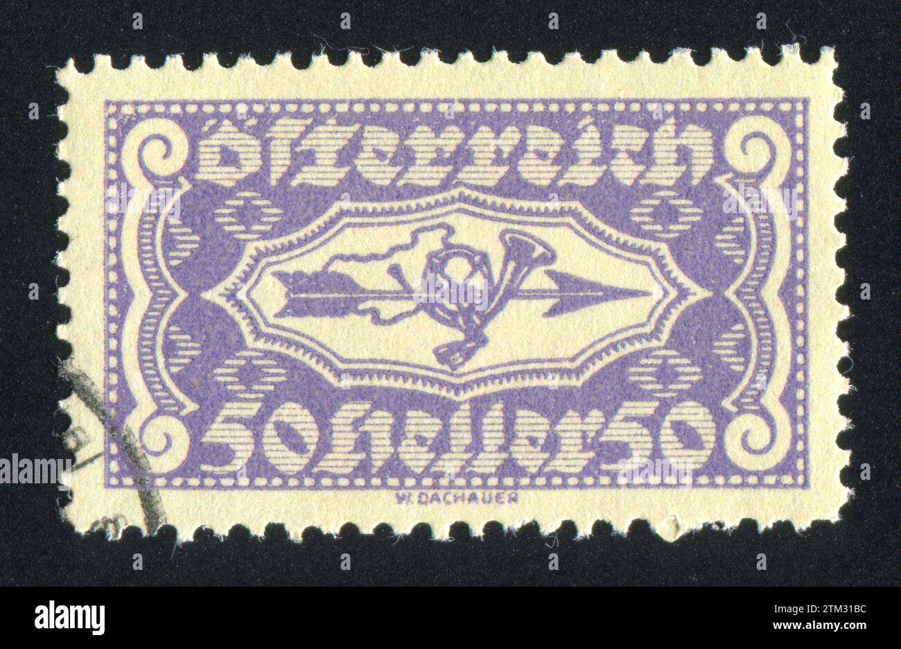ÖSTERREICH - UM 1922: Briefmarke von Österreich, zeigt Horn und Boom, um 1922 Stockfoto