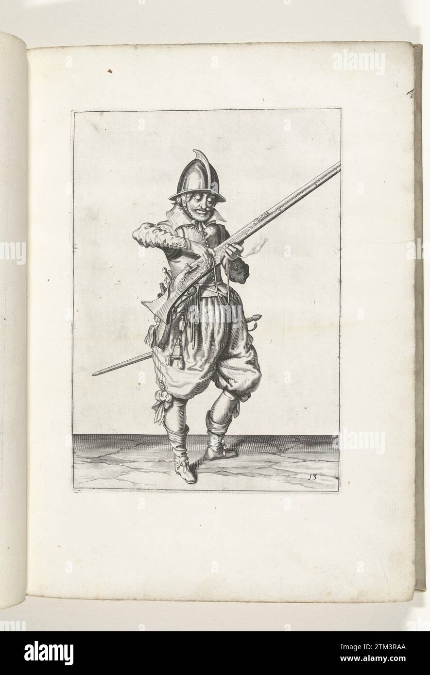 Soldat, der seinen Docht vom Hahn vom Ruder löst (Nr. 13), ca. 1600, 1597 - 1607 Ein Soldat, rechts, rechts, der mit der linken Hand (Nr. 13) ein Ruder (eine bestimmte Schusswaffe) hält, ca. 1600. Mit seiner rechten Hand löst er den brennenden Docht am Hahn (Teil des Entzündungsmechanismus) seines Ruders. Platte 13 in der Anleitung zum Umgang mit dem Ruder: Corte Onderwysinghe auf dem Figuerliicke-Bild, interessiert t'rechte Ghebruyck des Roers. Teil der Illustrationen in: J. de Gheyn, Weapons Handele of Roers Musquetten and Spiessen, den Haag, 1607. Der Krieg war etwa 1 Stockfoto