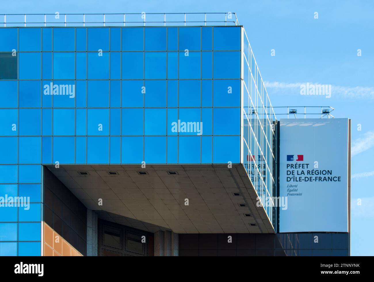Paris, Frankreich - 12 17 2023 : die Fassade der Präfektur Ile de France in Paris Stockfoto