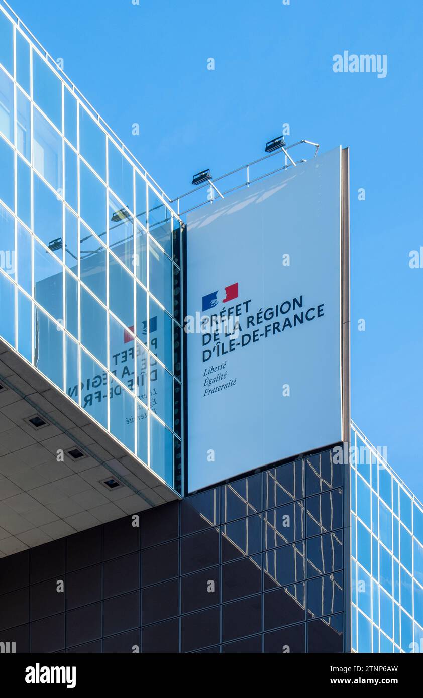 Paris, Frankreich - 12 17 2023 : die Fassade der Präfektur Ile de France in Paris Stockfoto