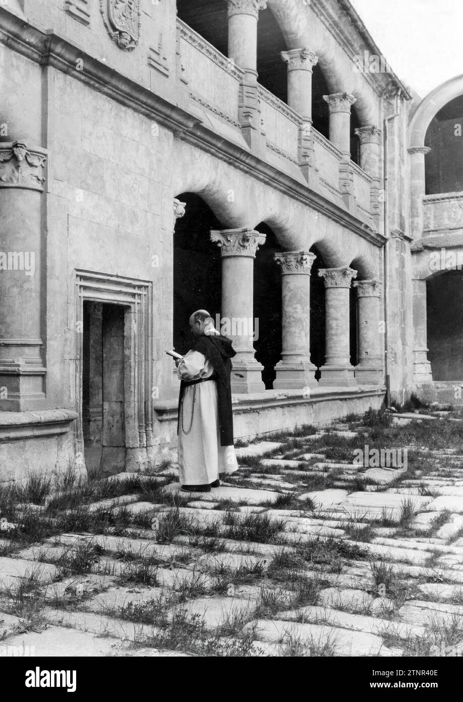 12/31/1929. Das KLOSTER San ESTEBAN ist ein Dominikanerkloster in der