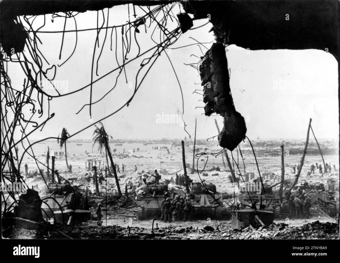 Marshallinseln, Mai 1944. Amerikanische Soldaten entladen während des Zweiten Weltkriegs Vorräte und Material auf der Insel Kwajalein-Atoll Quelle: Album / Archivo ABC / Pando Stockfoto