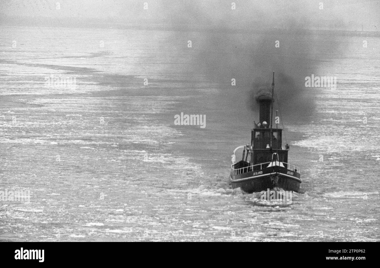 Das Eis ist auf der Hollands Diep Ca gebrochen. Januar 1963 Stockfoto
