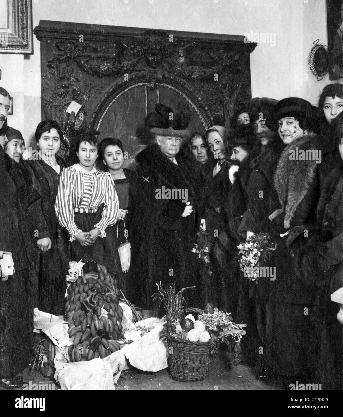 01/17/1919. Auf dem Basar von Obrero in Madrid. HRH Infantin Doña Isabel (X) während ihres gestrigen Besuchs in der Wohltätigkeitseinrichtung. Quelle: Album / Archivo ABC / Ramón Alba Stockfoto