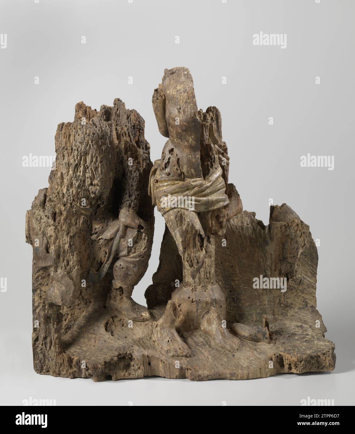 Die Geißelung, aus dem Soester Altar, Meister des Soester Altars, um 1475 - um 1500 auf einem aufsteigenden Boden für die Geißelsäule die Füße Christi und einen Teil seines Körpers; links ein Henker, gestützt mit der linken Hand auf dem nach vorne gebeugten Knie. Utrechter Eiche (Holz), die auf einem aufsteigenden Boden für die Geißelsäule die Füße Christi und einen Teil seines Körpers vergoldet; links ein Henker, der mit der linken Hand auf dem nach vorne gebeugten Knie gestützt wird. Utrechter Eiche (Holz) Vergoldung Stockfoto