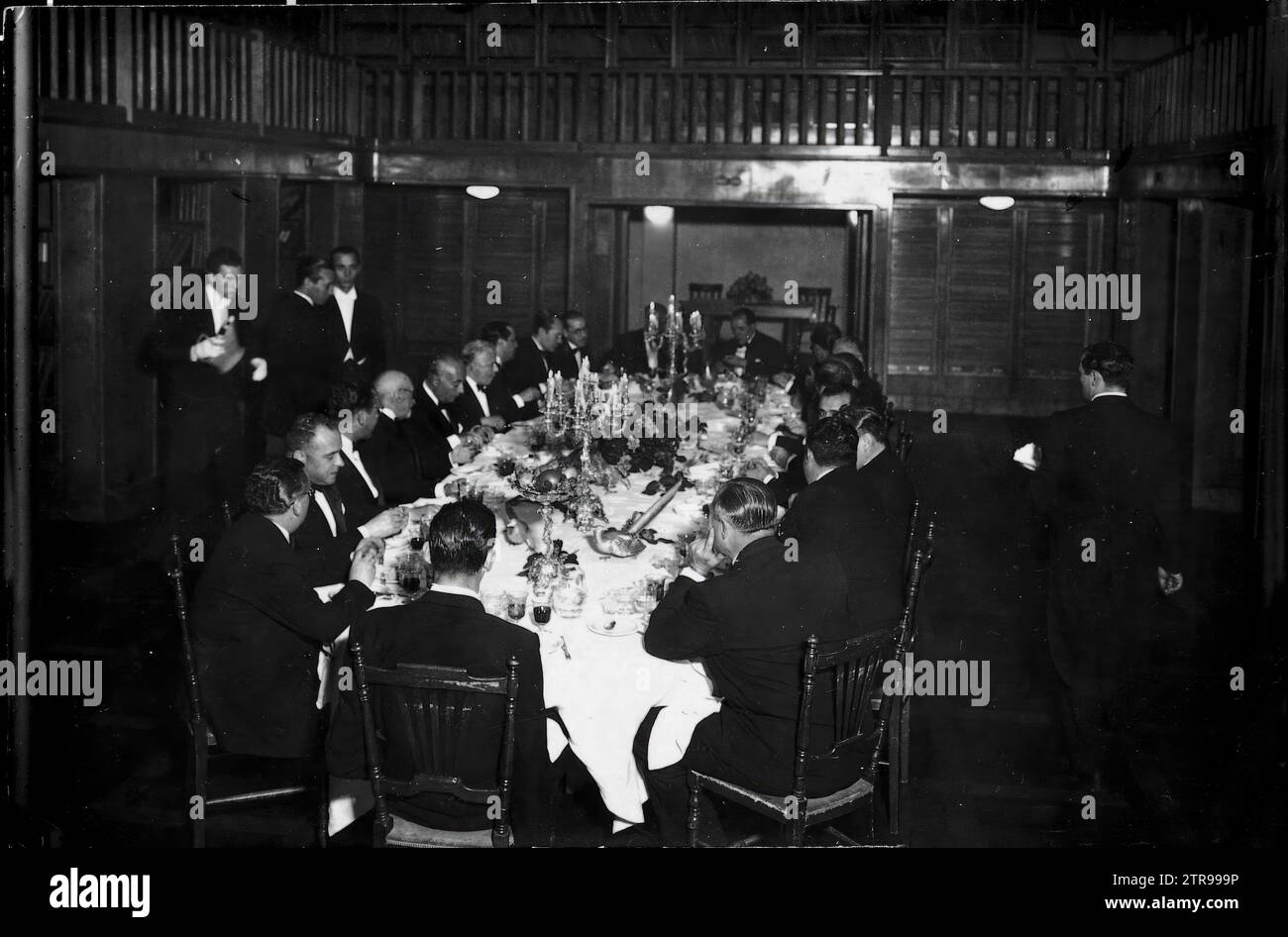 04/01/1948. Mariano de Cavia Award. Mitglieder der Jury: Gregorio Marañón, Joaquín Ruiz Jiménez, Pedro Rocamora, Jesús Pabón, Agustín de Foxá. Víctor de la Serna, Pedro Gómez Aparicio, Francisco Lucientes, Juan José Pradera, Xavier de Echarri, Manuel Halcón. -Ungefähres Datum. Quelle: Album/Archivo ABC Stockfoto