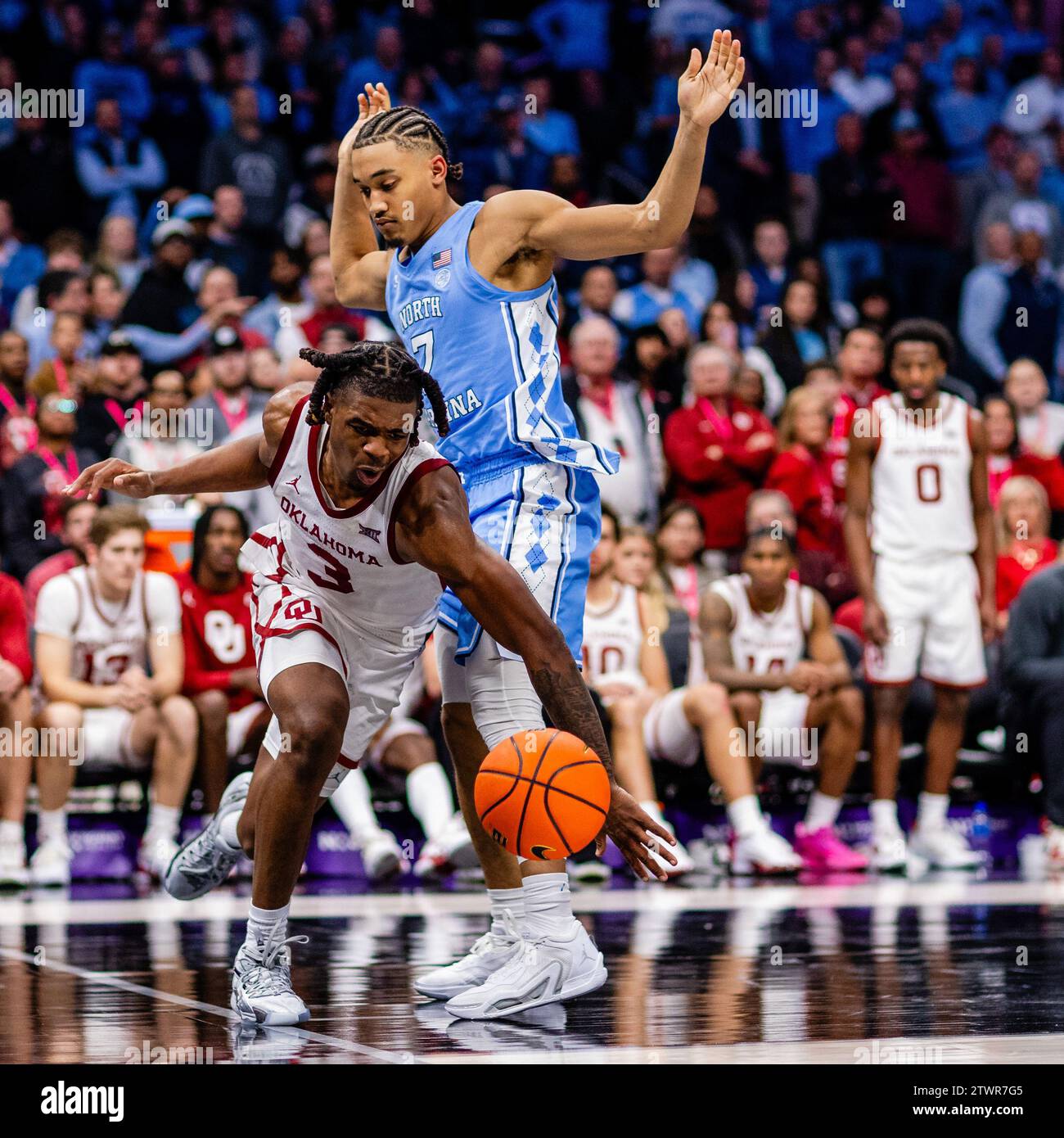 Charlotte, NC, USA. Dezember 2023. 2023 Jumpman Invitational im Spectrum Center in Charlotte, NC. (Scott Kinser/CSM). Quelle: csm/Alamy Live News Stockfoto