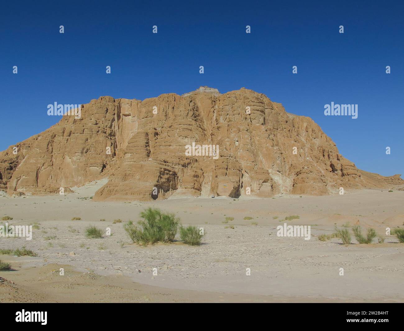 Erodierte Felsen, Berglandschaft im südlichen Sinai zwischen Ain Khudra und Nuwaiba, Ägypten Stockfoto
