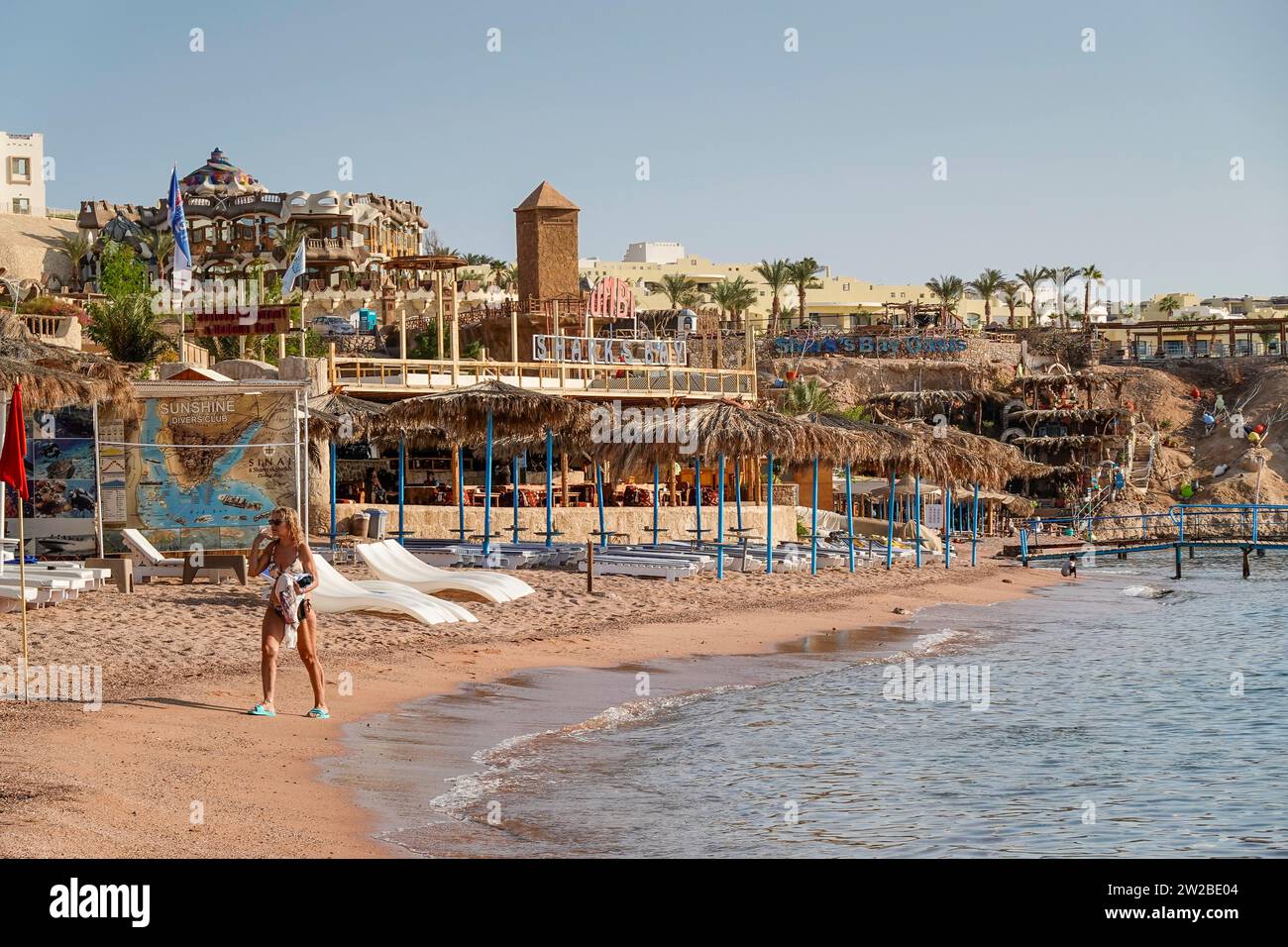 Strand, Umbi Sharks Bay Diving Village, Hotelanlage, Resort, Küste, Scharm El-Scheich, Rotes Meer, Sinai, Ägypten Stockfoto