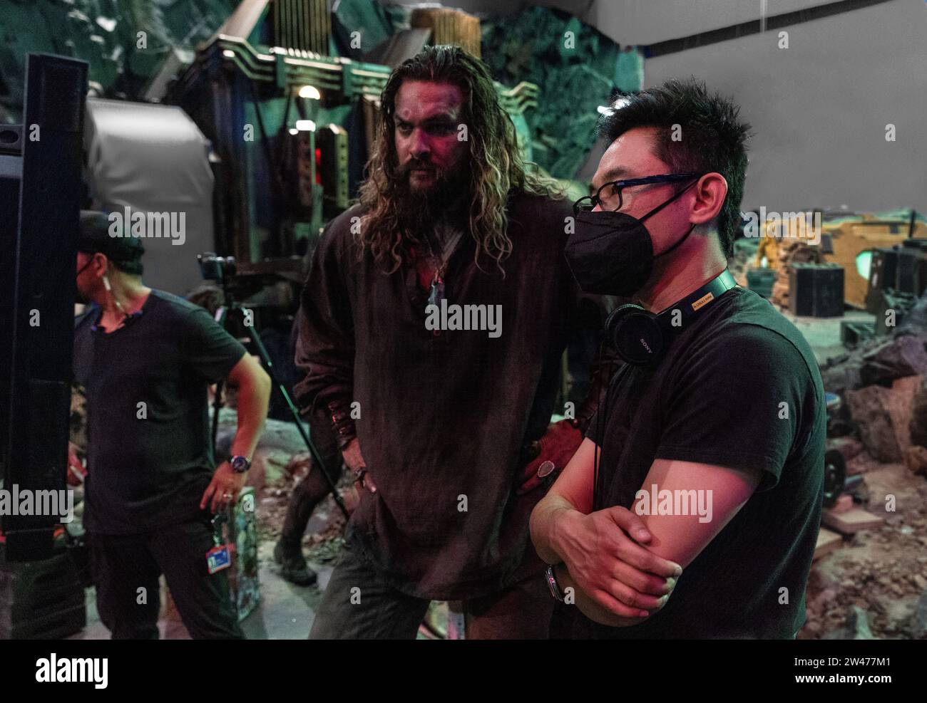 JAMES WAN und JASON MOMOMOA in AQUAMAN AND THE LOST KINGDOM (2023) unter der Regie von JAMES WAN. Gutschrift: Warner Bros. (Warner Bros Bilder) DC Entertainment Atomic Monster The Safran Company / SCHWARZ, CHRISTIAN / Album Stockfoto