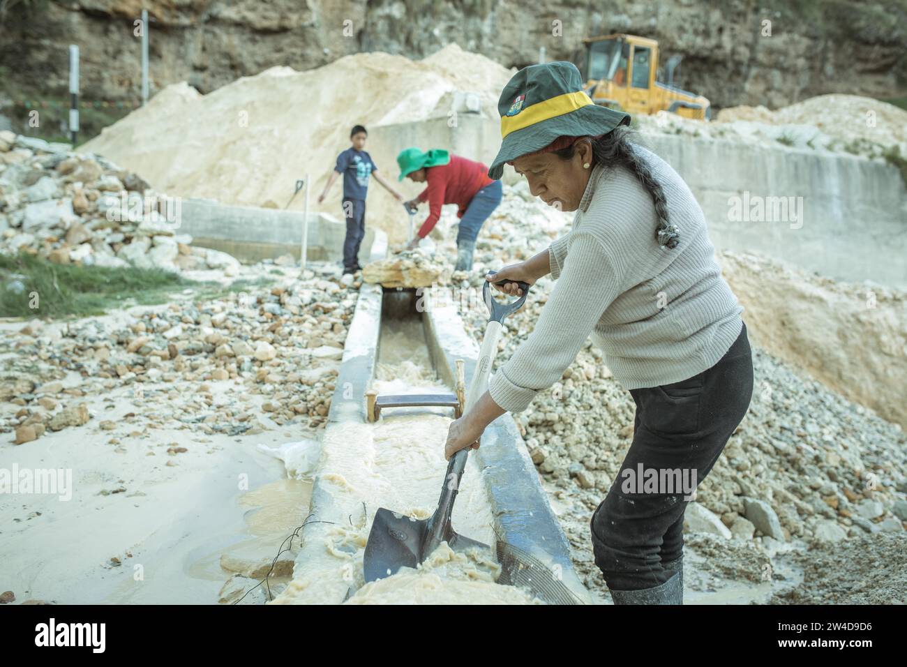 Frauen arbeiten in einer Kaolin-Mine in Pachacayo, Peru Stockfoto
