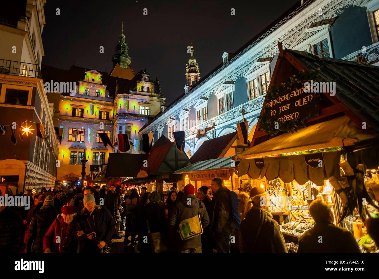 Weihnachtsmarkt in Dresden historischer Waeihnachtsmarkt im Stallhof