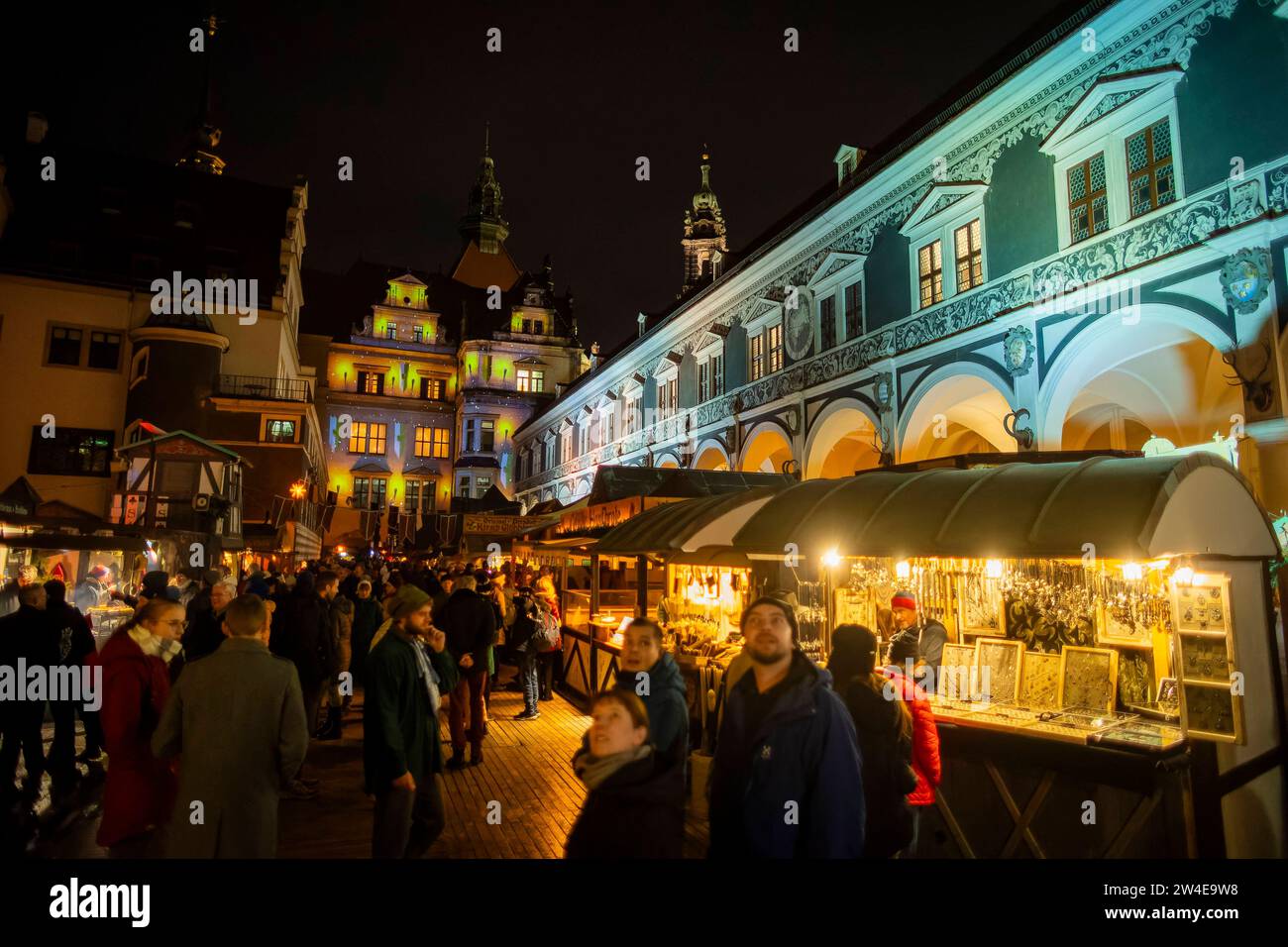 Weihnachtsmarkt in Dresden historischer Waeihnachtsmarkt im Stallhof